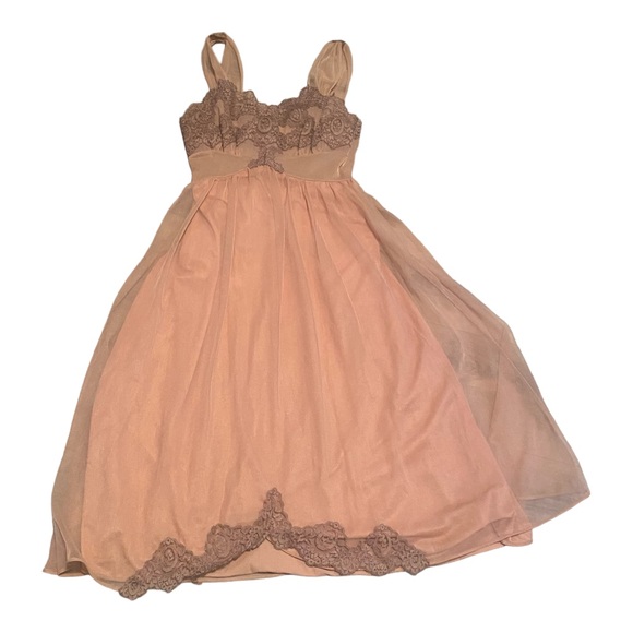 Vintage 1950s Chiffon and Lace Nightgown - Picture 9 of 11